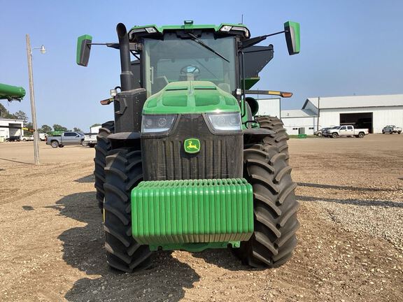 2023 John Deere 8R 250 Tractor