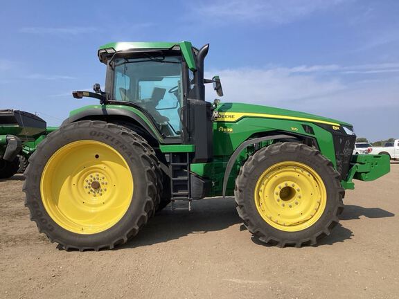 2023 John Deere 8R 310 Tractor