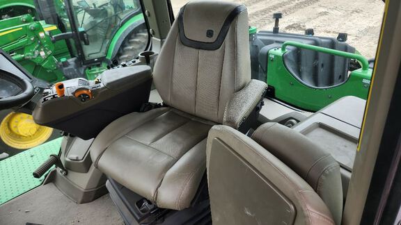 2023 John Deere 9R 490 Tractor 4WD