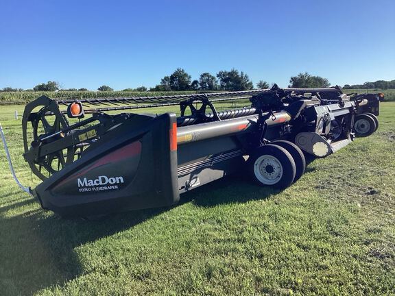 2015 MacDon FD75 Header Combine