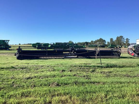 2015 MacDon FD75 Header Combine