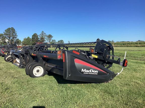 2015 MacDon FD75 Header Combine