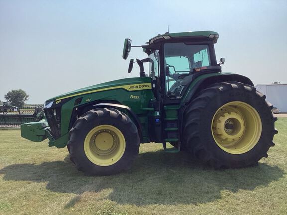 2023 John Deere 8R 410 Tractor