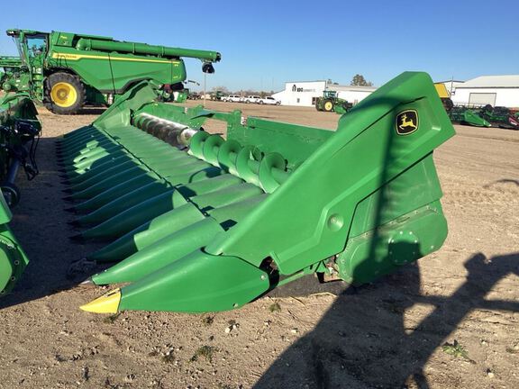 2023 John Deere C18R Header Corn Head