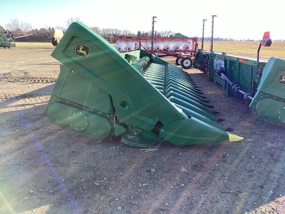 2023 John Deere C18R Header Corn Head