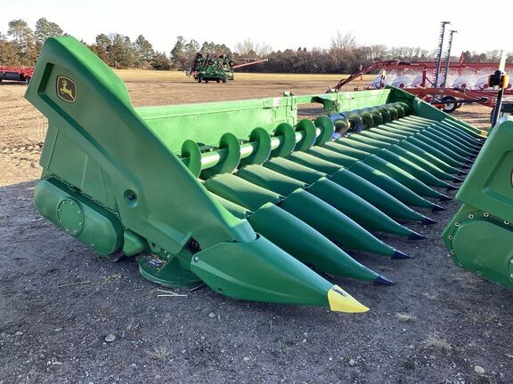 2023 John Deere C18R Header Corn Head