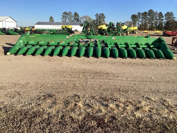 2023 John Deere C18R Header Corn Head