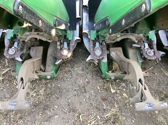 2023 John Deere C18R Header Corn Head