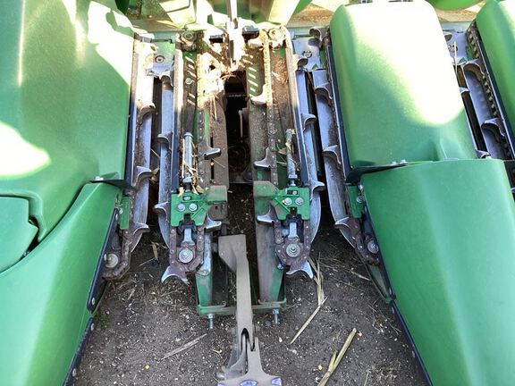 2023 John Deere C18R Header Corn Head