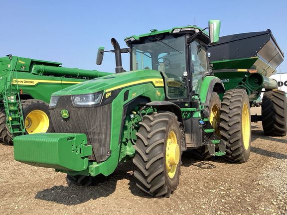 2023 John Deere 8R 250 Tractor