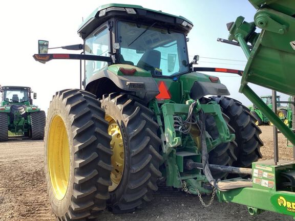 2023 John Deere 8R 250 Tractor