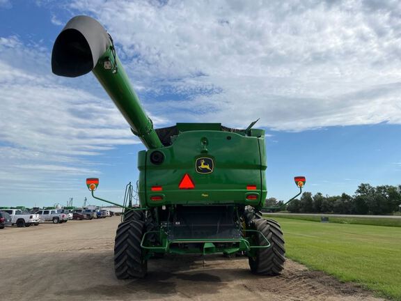 2023 John Deere S780 Combine