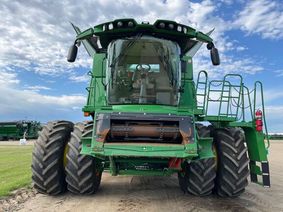 2023 John Deere S780 Combine