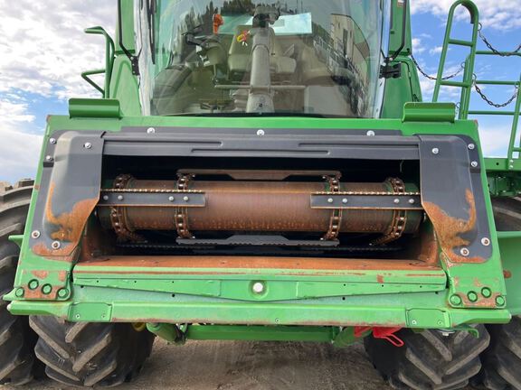 2023 John Deere S780 Combine