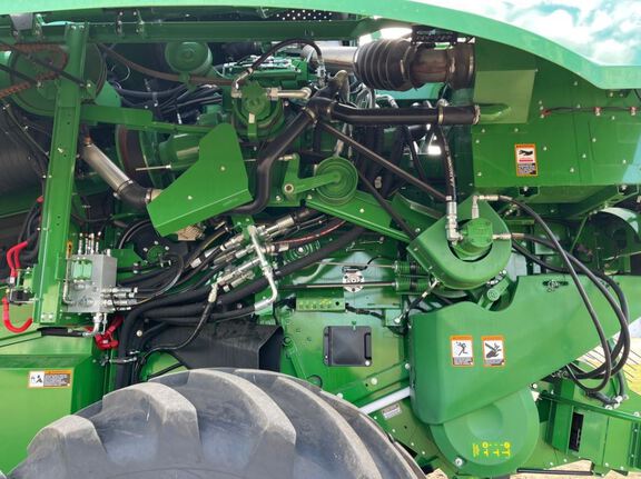 2023 John Deere S780 Combine