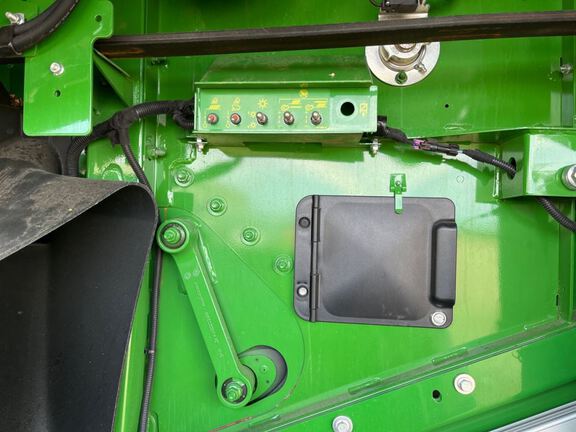 2023 John Deere S780 Combine