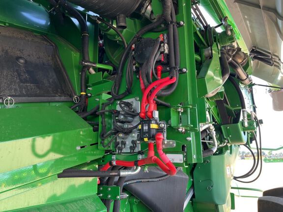2023 John Deere S780 Combine