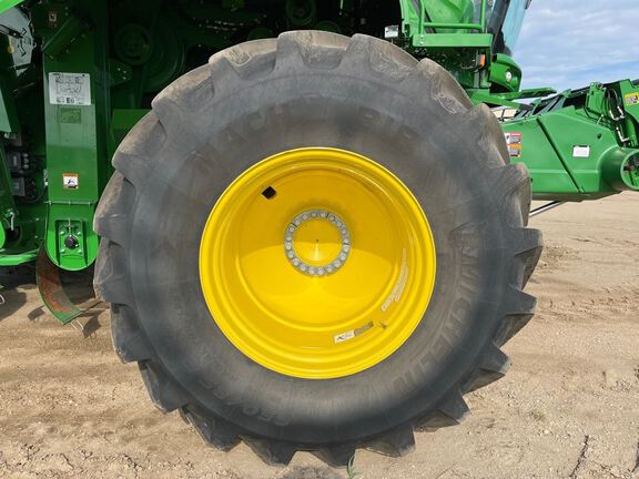 2023 John Deere S780 Combine