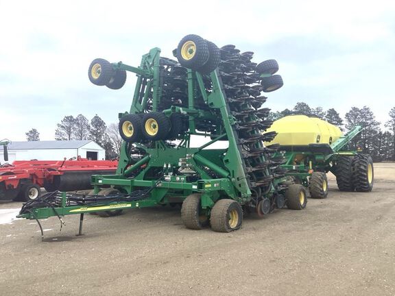 2016 John Deere 1890 Air Seeder