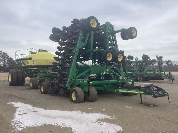 2016 John Deere 1890 Air Seeder