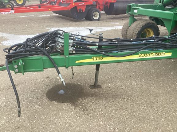 2016 John Deere 1890 Air Seeder