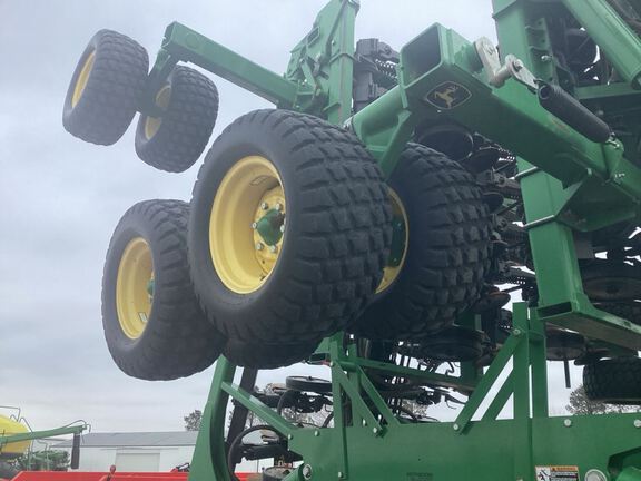 2016 John Deere 1890 Air Seeder