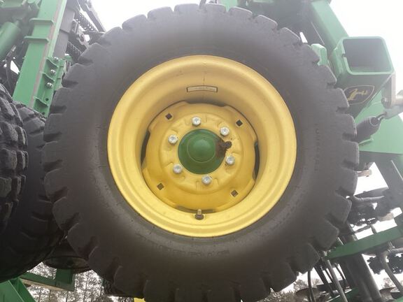 2016 John Deere 1890 Air Seeder