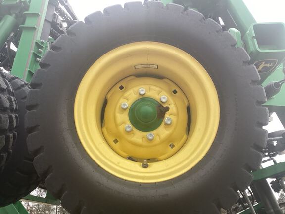 2016 John Deere 1890 Air Seeder