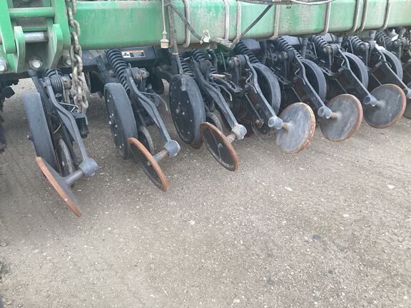 2016 John Deere 1890 Air Seeder