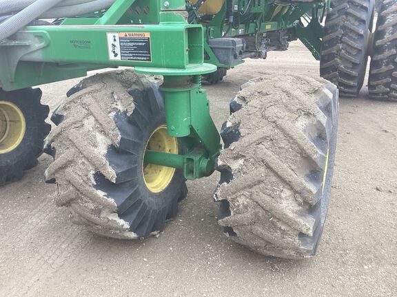 2016 John Deere 1890 Air Seeder