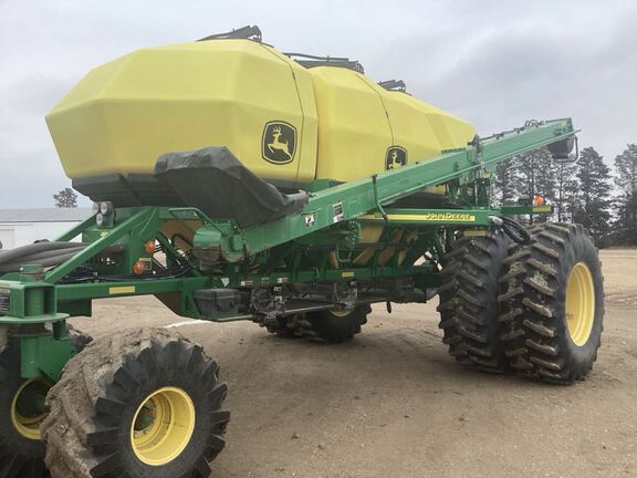 2016 John Deere 1890 Air Seeder