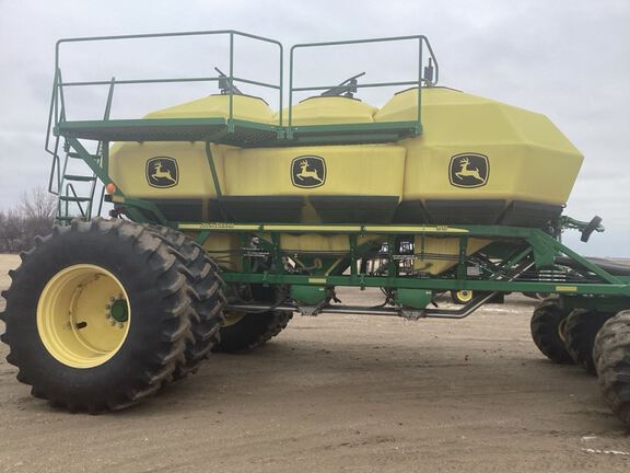 2016 John Deere 1890 Air Seeder