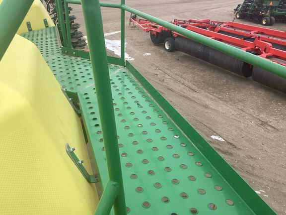 2016 John Deere 1890 Air Seeder