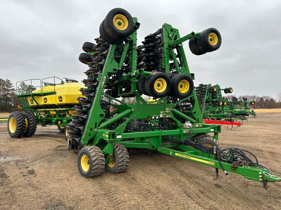 2013 John Deere 1890 Air Seeder