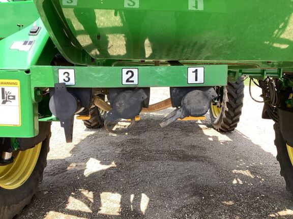 2023 John Deere 612R Sprayer/High Clearance