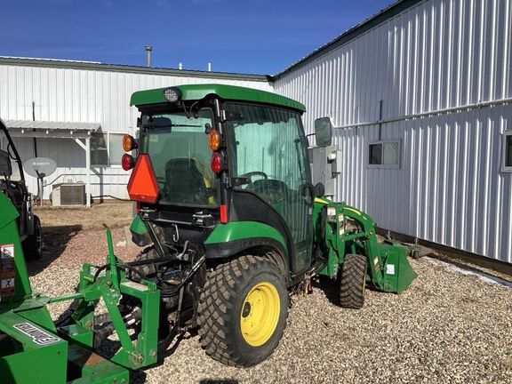 2020 John Deere 2025R Tractor Compact