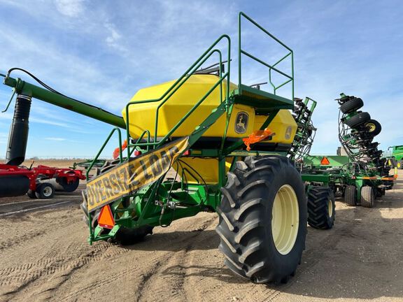 2004 John Deere 1890 Air Seeder