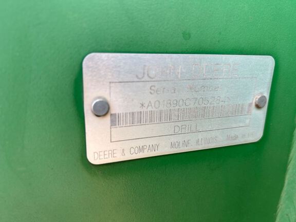 2004 John Deere 1890 Air Seeder