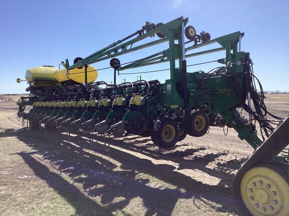 2010 John Deere DB80 Planter