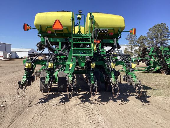 2010 John Deere DB80 Planter