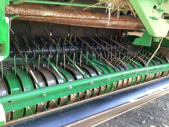 2019 John Deere 560M Baler/Round