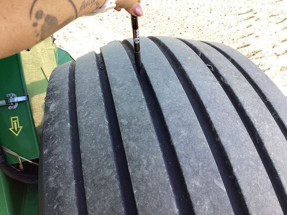 2019 John Deere 560M Baler/Round