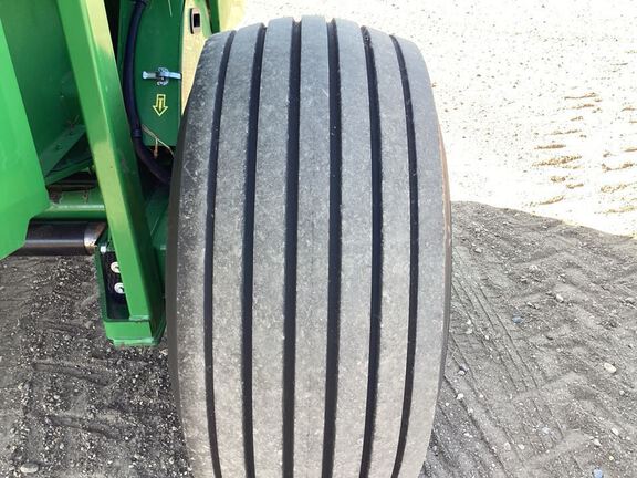 2019 John Deere 560M Baler/Round