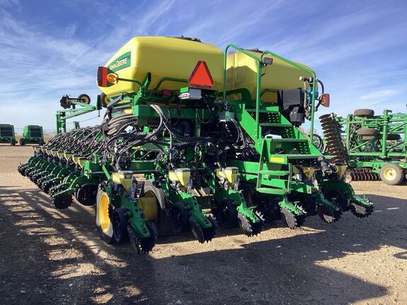 2013 John Deere DB60 Planter