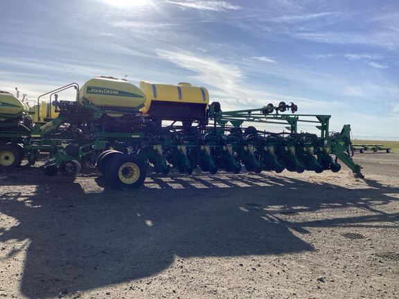 2013 John Deere DB60 Planter