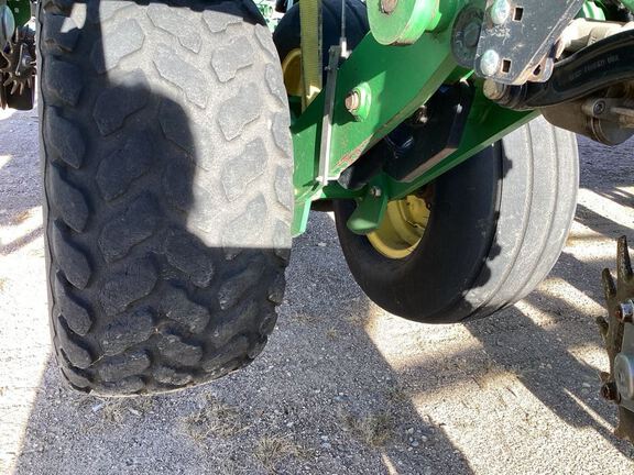 2013 John Deere DB60 Planter