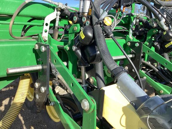 2013 John Deere DB60 Planter