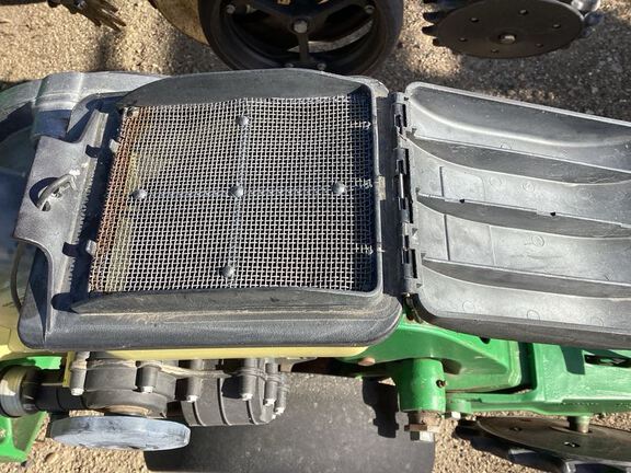 2013 John Deere DB60 Planter