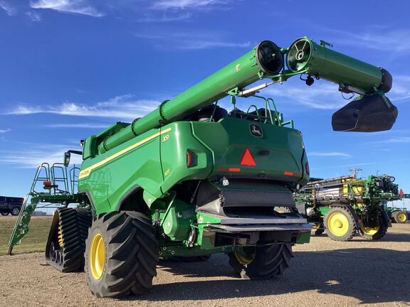 2024 John Deere X9 1100 Combine