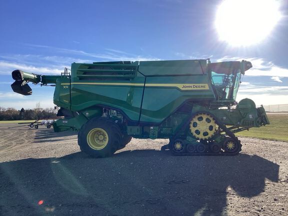 2024 John Deere X9 1100 Combine